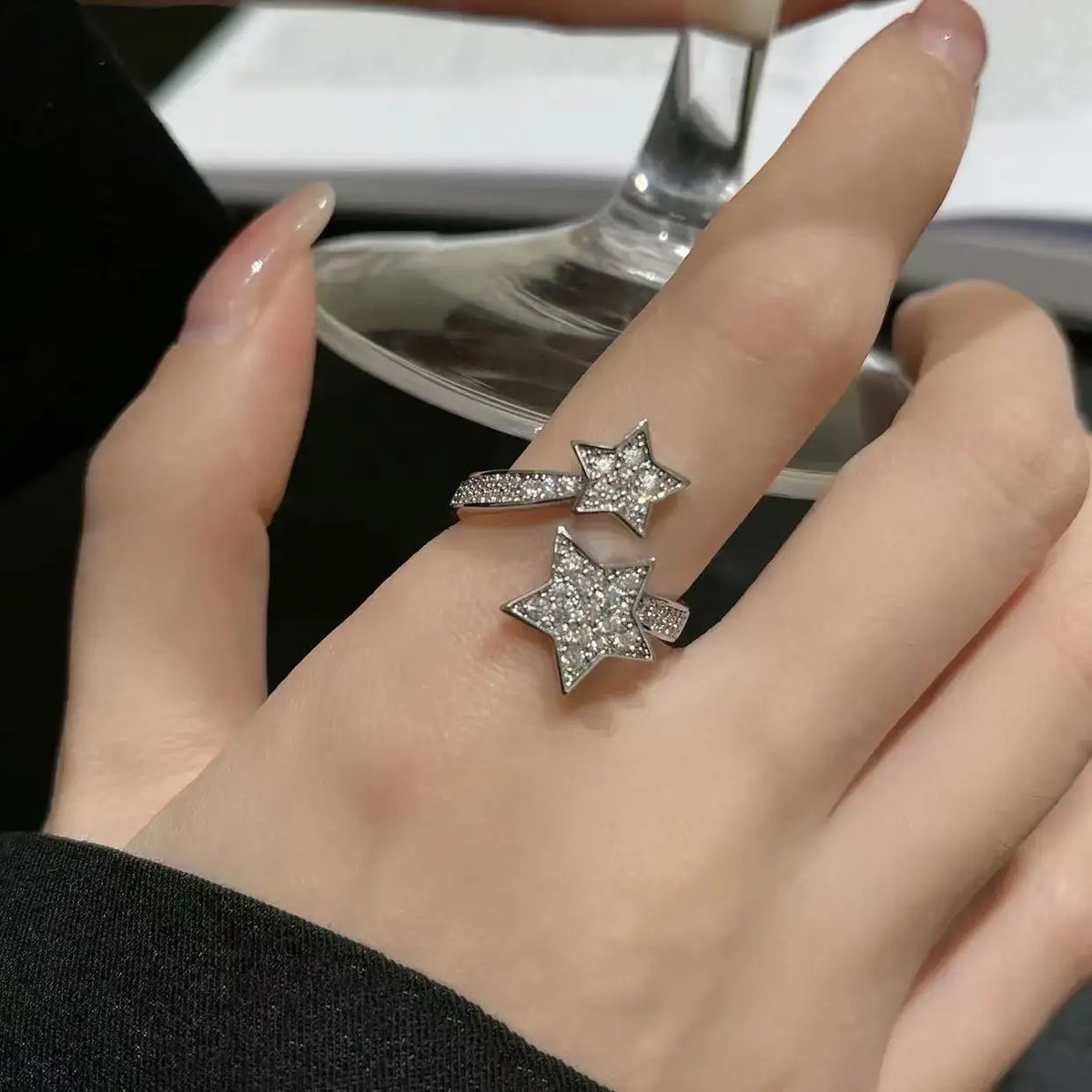 Wedding Aesthetic Jewelry Shiny Zircon Stars Men's And Women's Rings Alloy Dutan Gold Classic Ring Suitable For Men's And Women'