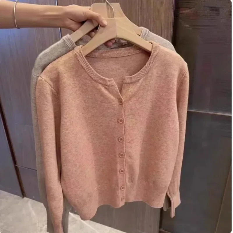 2026 New Fashion Women's Fleece Knit Loose Short Cashmere Sweater Round Neck Warm Korean Sle Casual Female Sweater Top Cloting